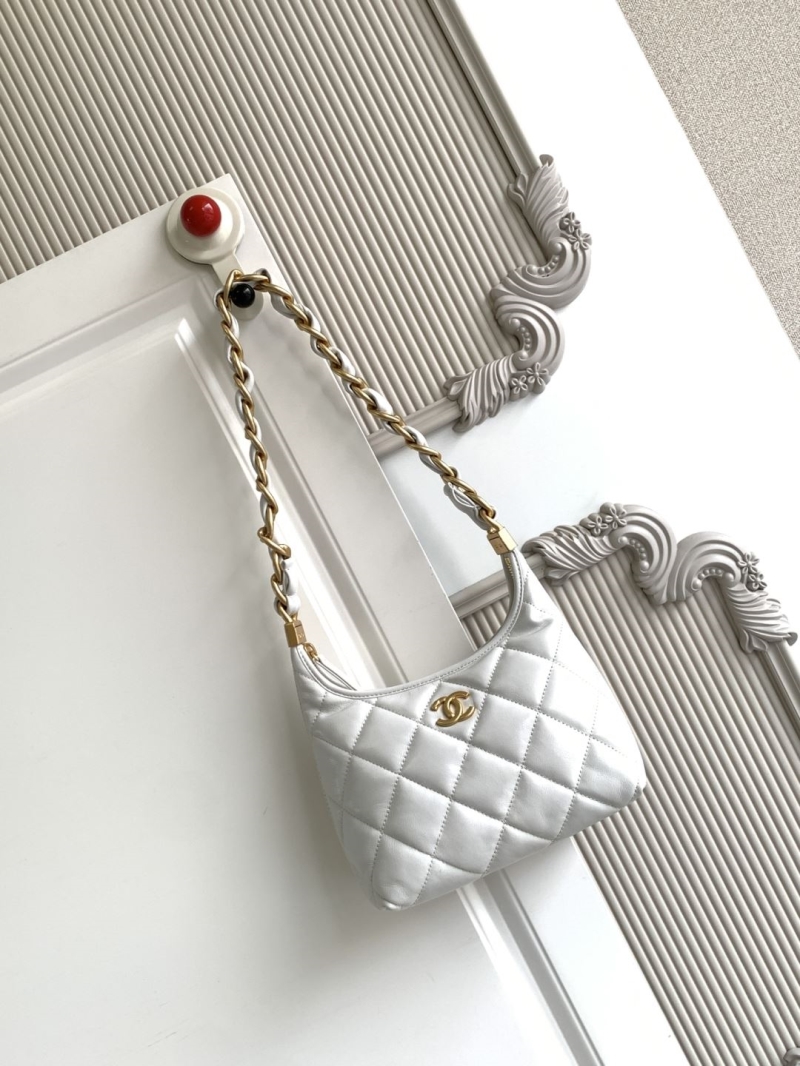 Ch**el hobo bags